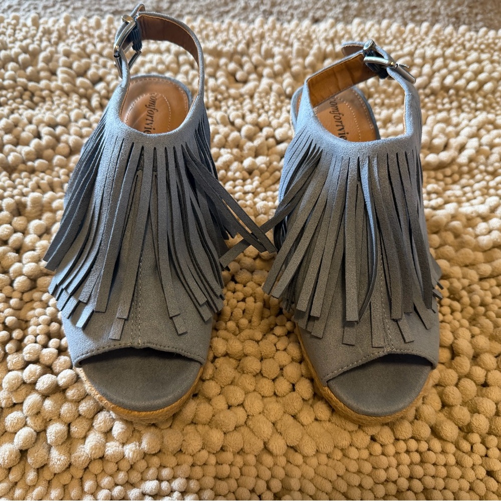 Fringe Peep-Toe Sandals - Blue